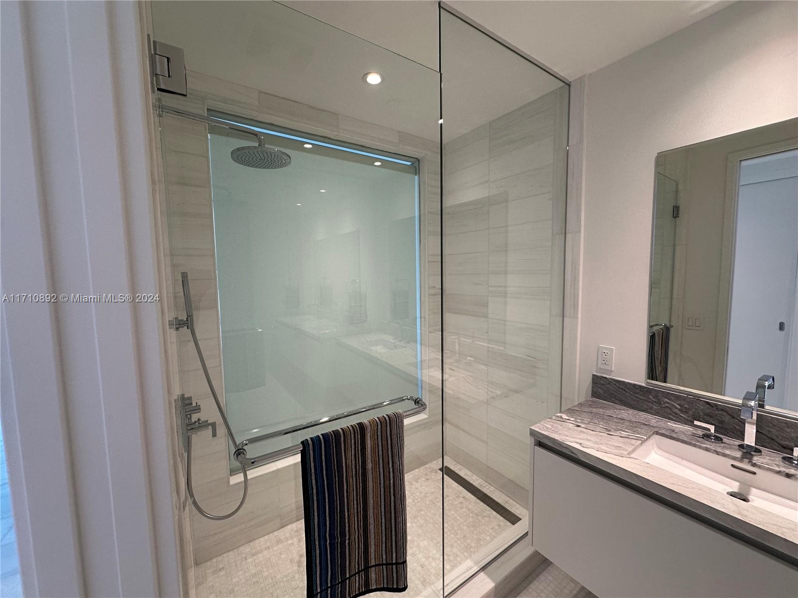 700 NE 26th Ter # 5506, Miami Unit: 5506