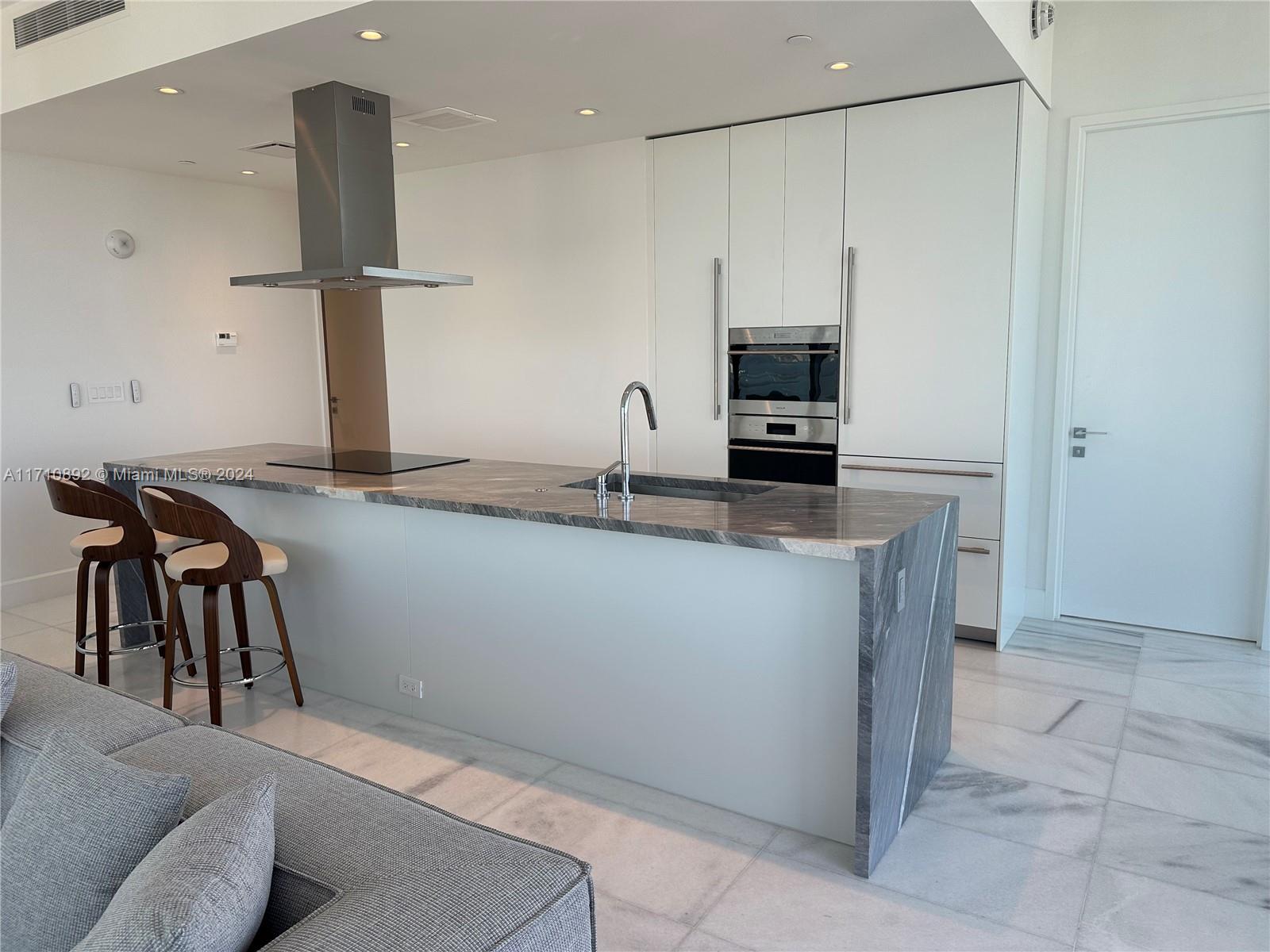 700 NE 26th Ter # 5506, Miami Unit: 5506