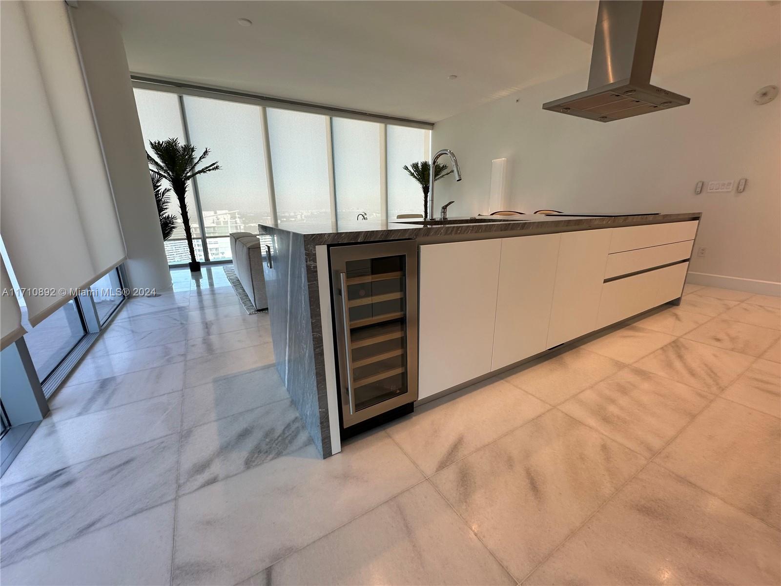 700 NE 26th Ter # 5506, Miami Unit: 5506