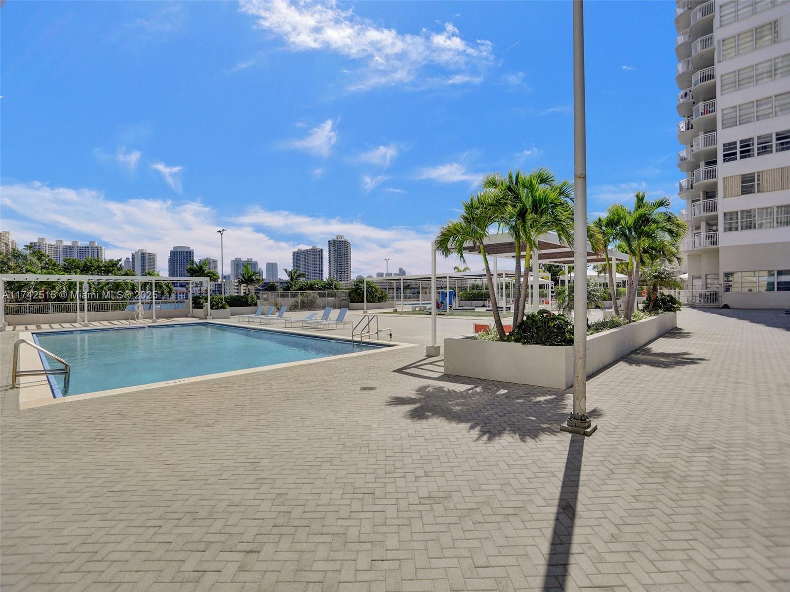 18011 Biscayne Blvd # 1904