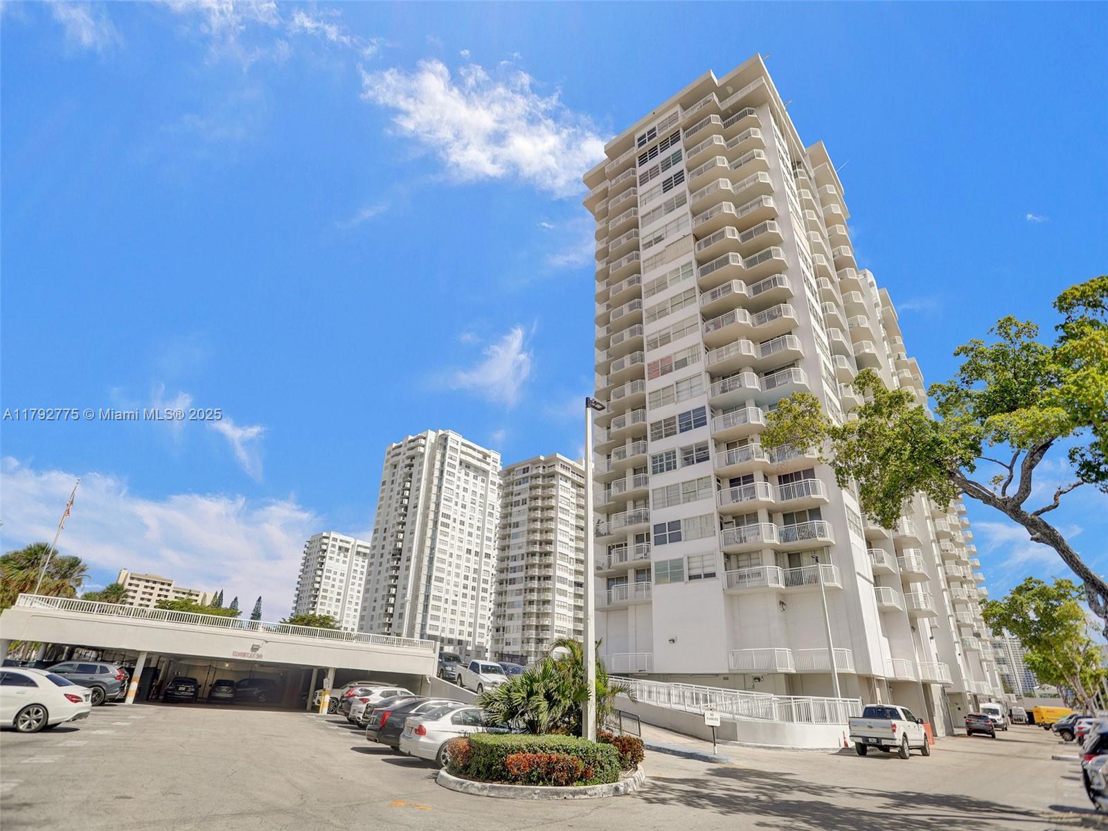 18011 Biscayne Blvd # 1904