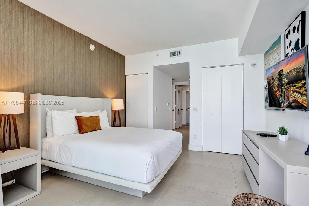 4111 S Ocean Dr # 2803