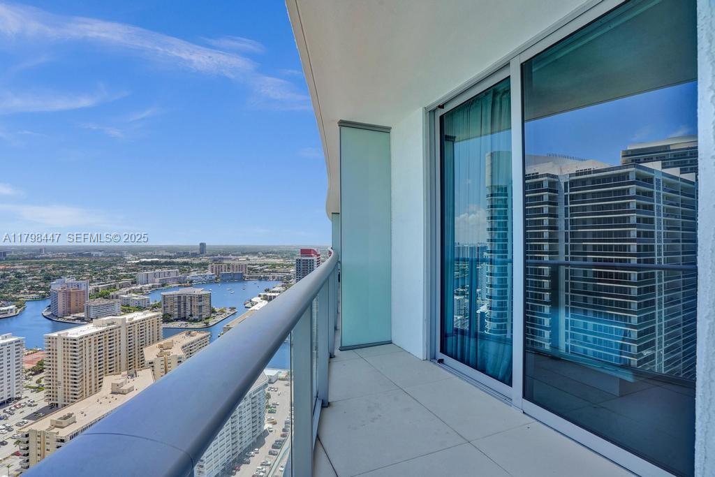 4111 S Ocean Dr # 2803