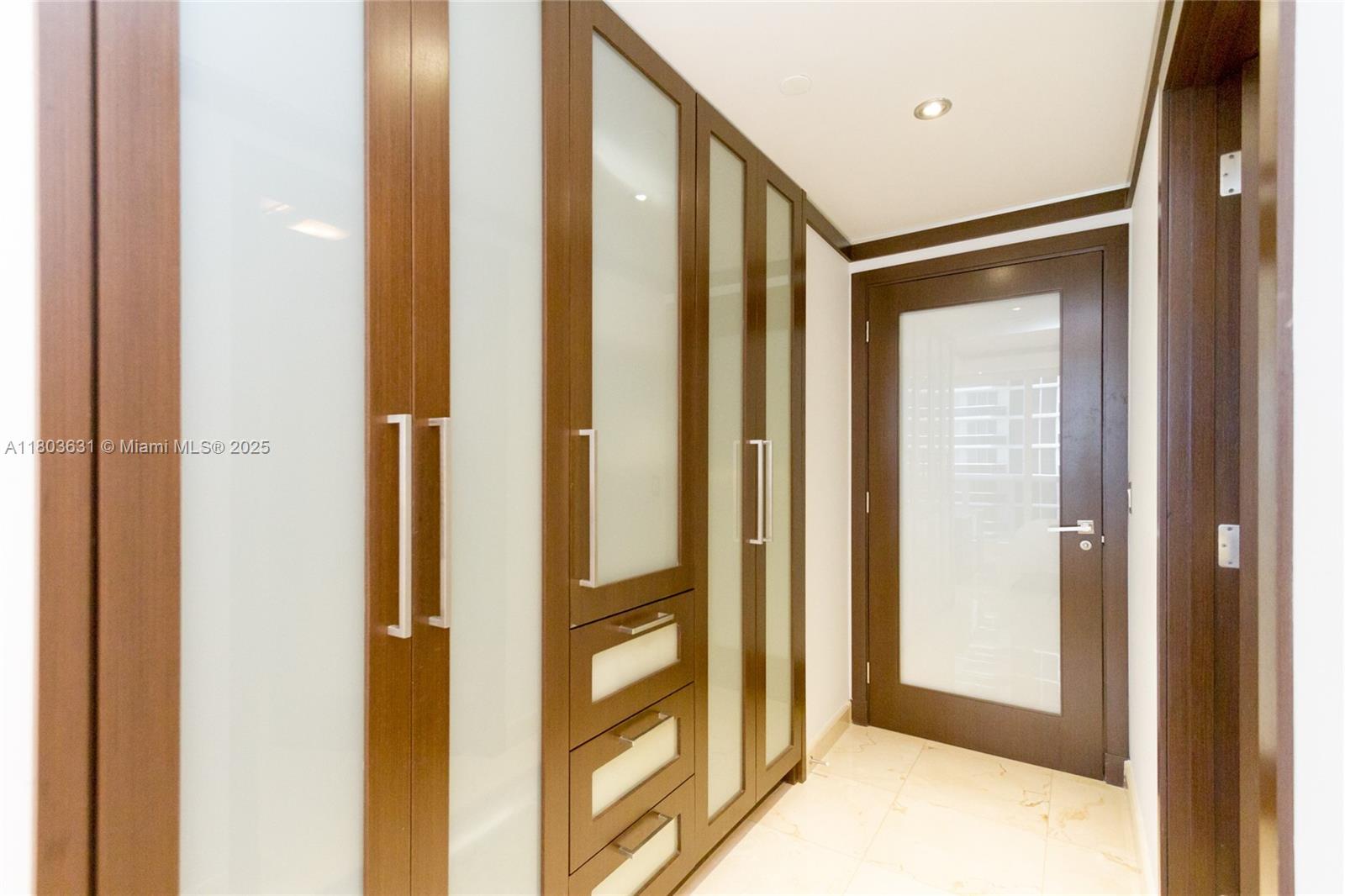 4775 Collins Ave # 1201