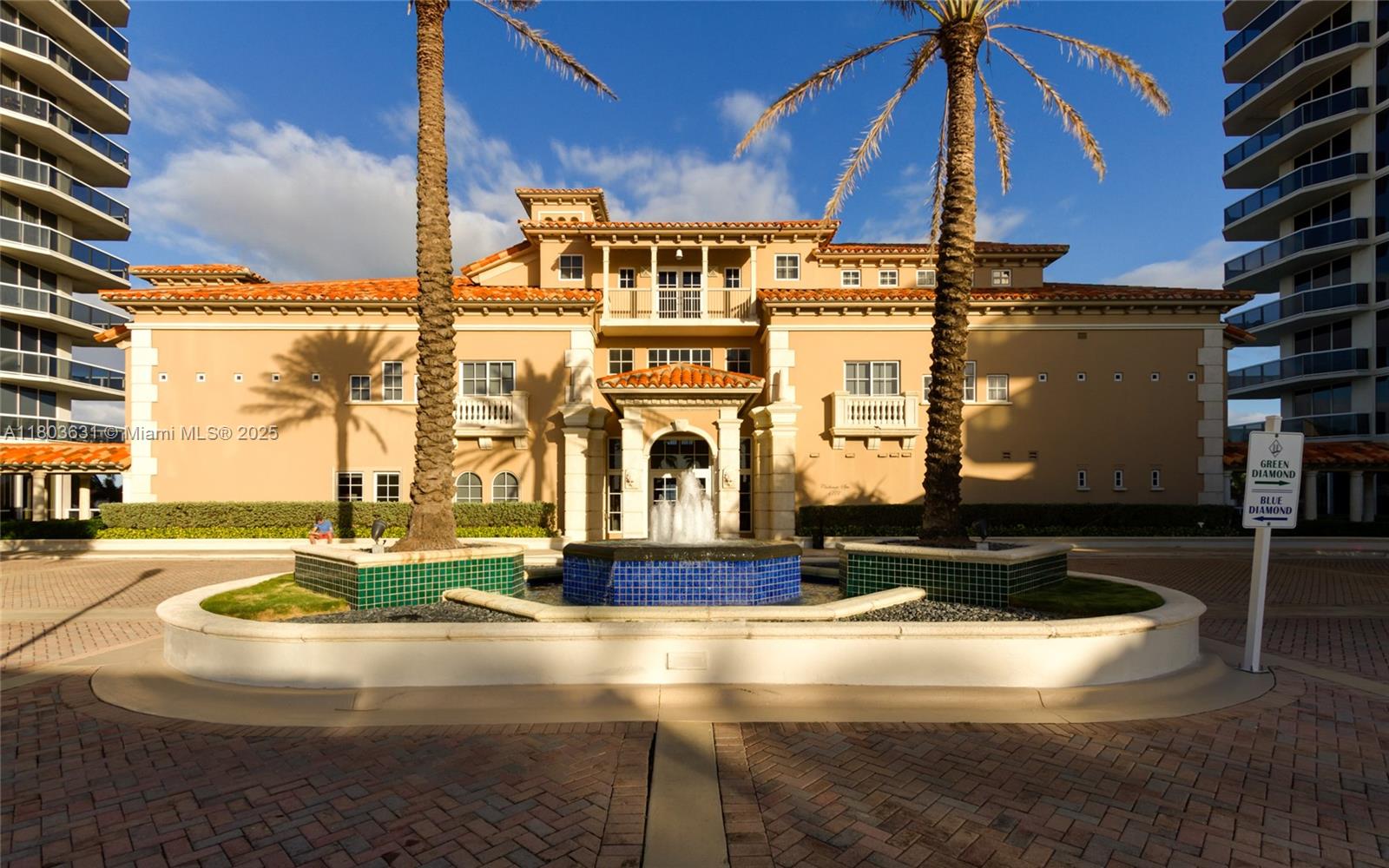 4775 Collins Ave # 1201