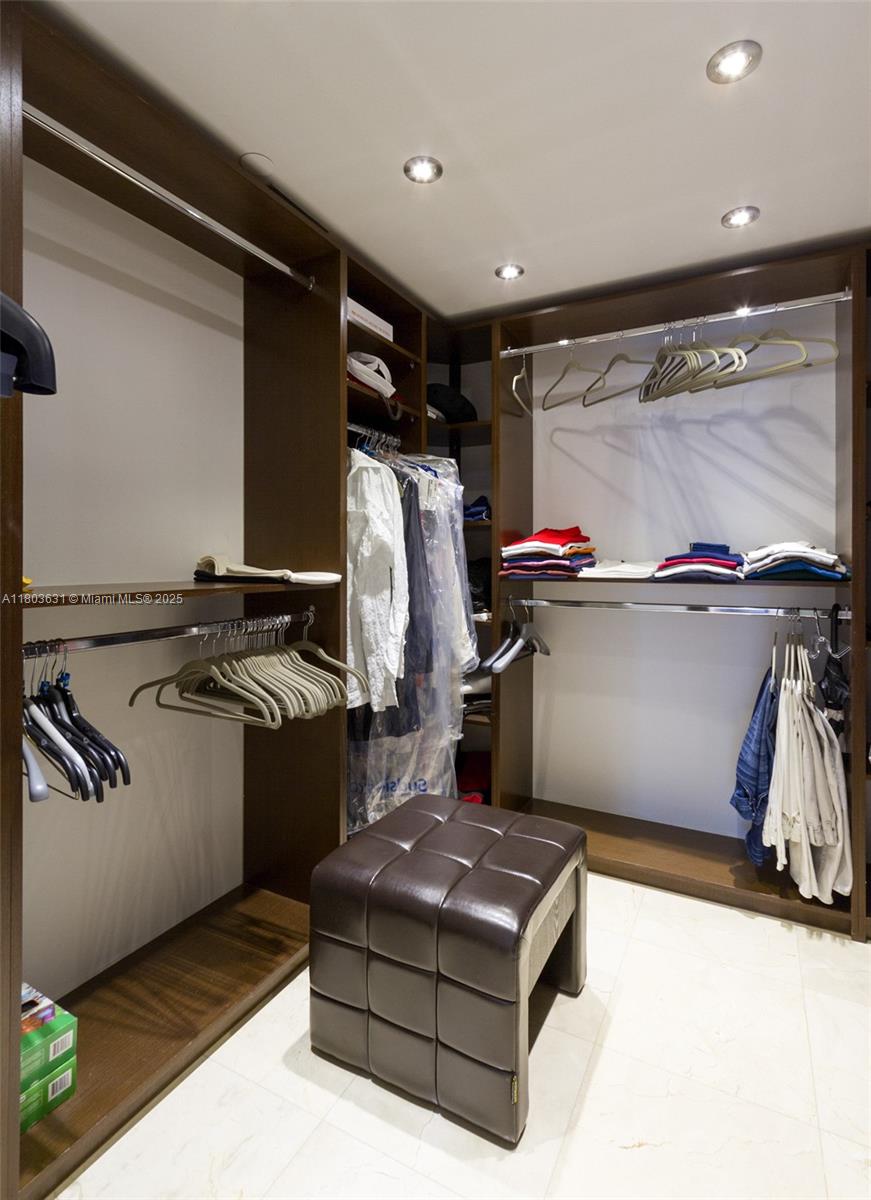 4775 Collins Ave # 1201