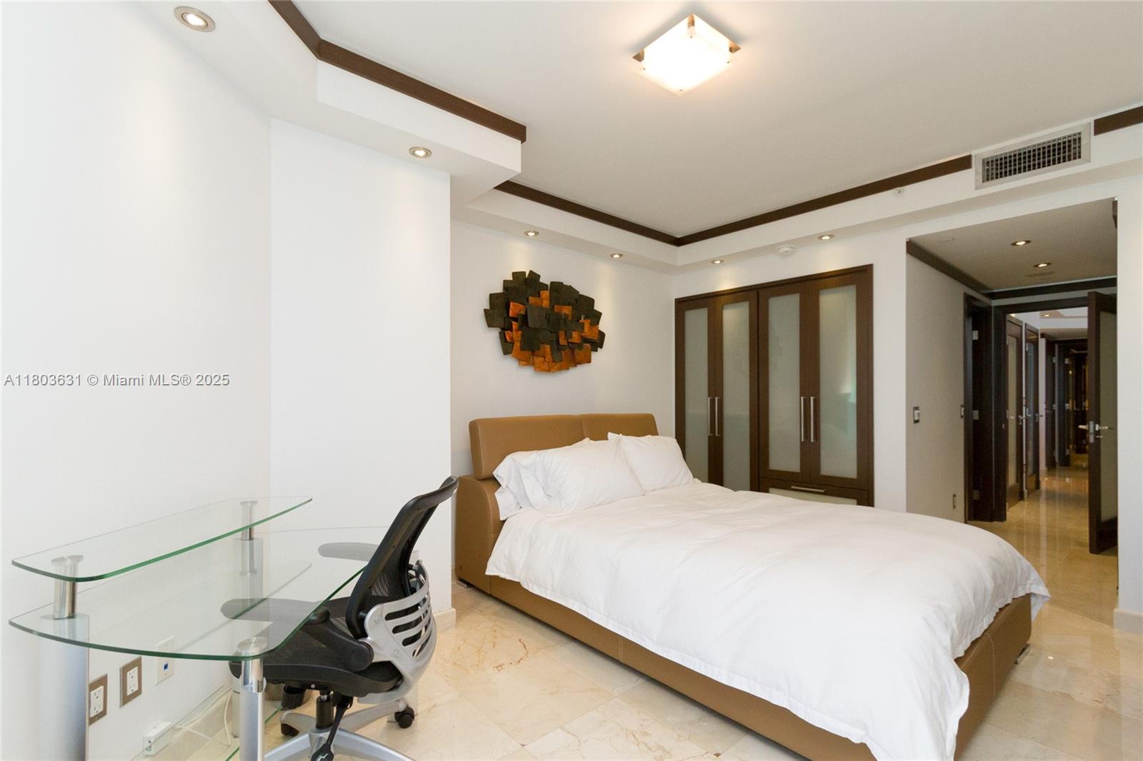 4775 Collins Ave # 1201