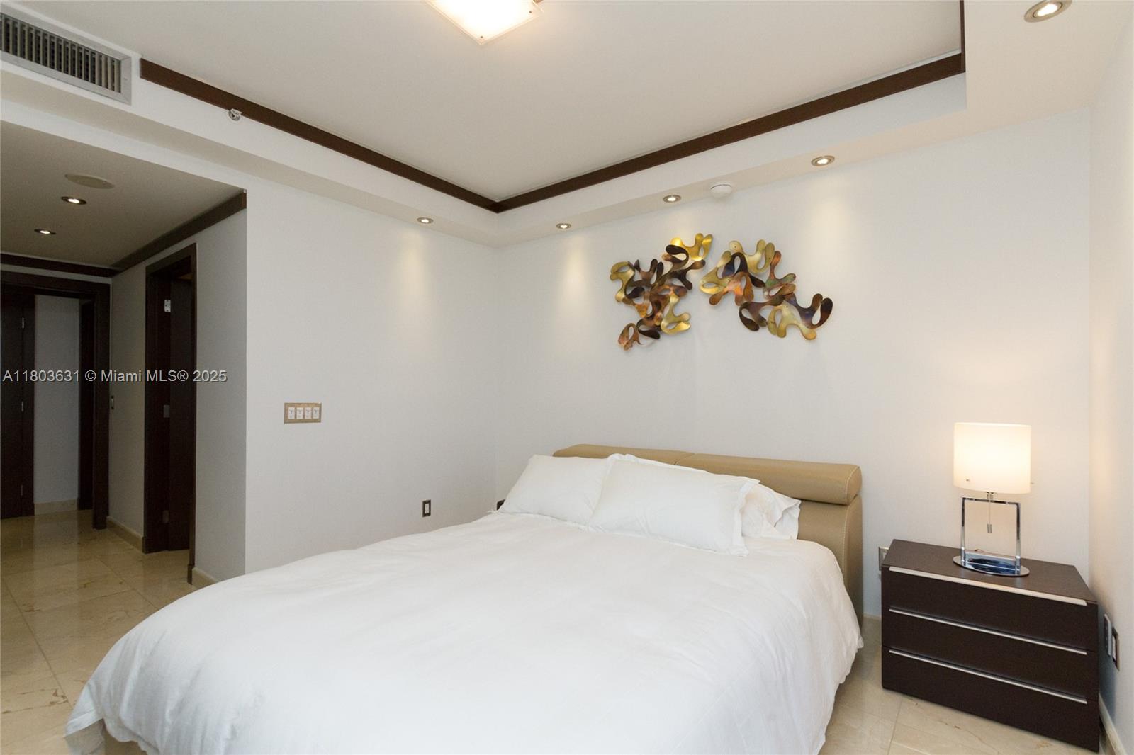 4775 Collins Ave # 1201