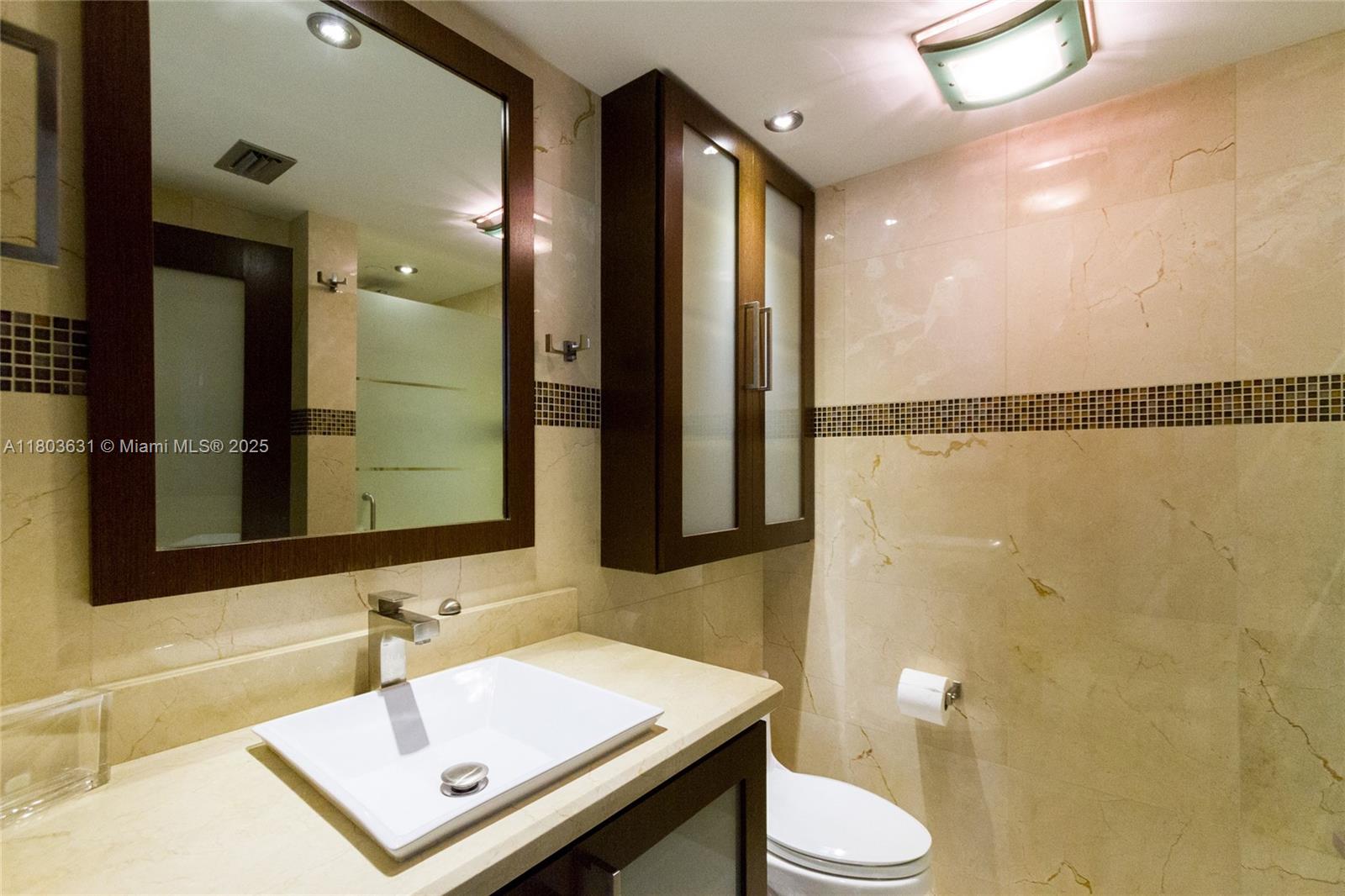 4775 Collins Ave # 1201