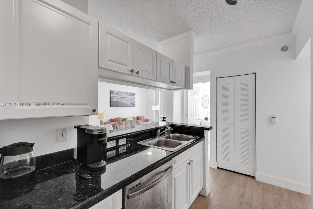 17100 N Bay Rd # 1511