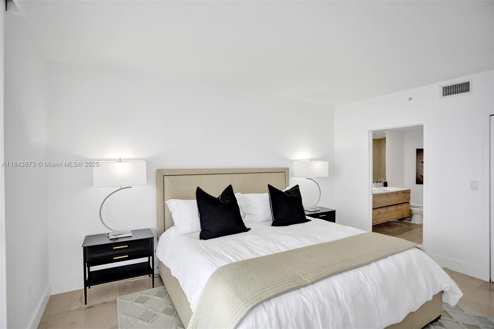 6365 Collins Ave # 3208
