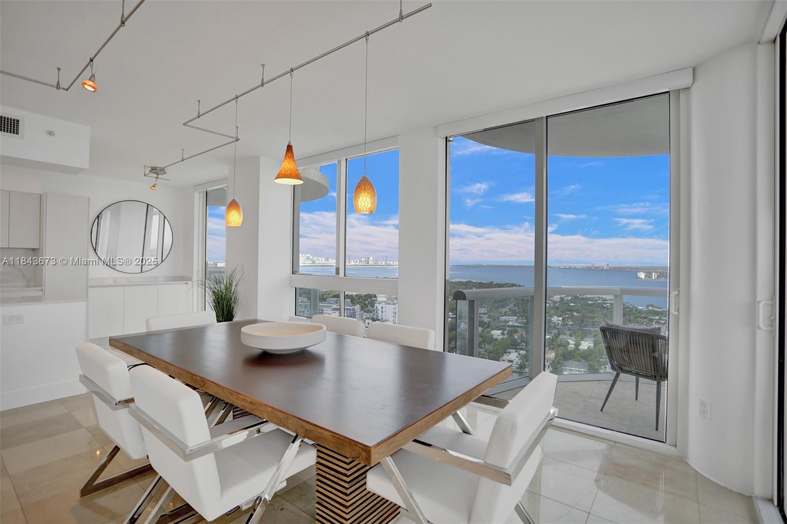 6365 Collins Ave # 3208