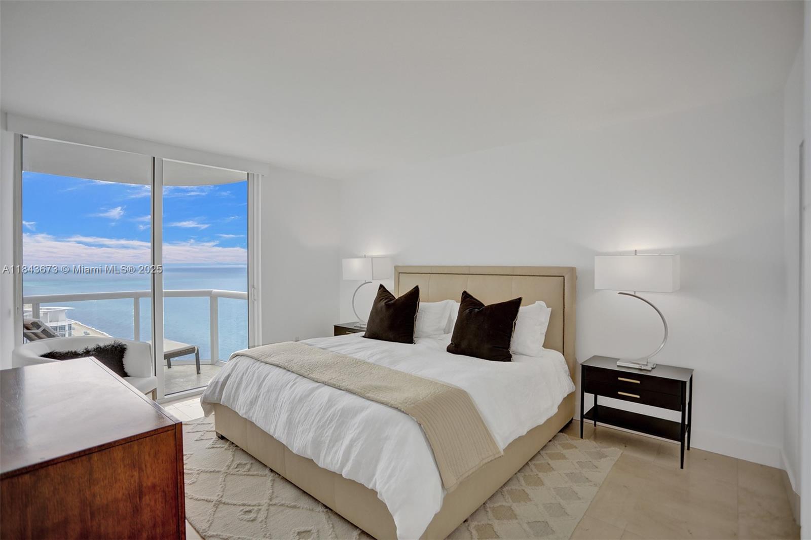 6365 Collins Ave # 3208