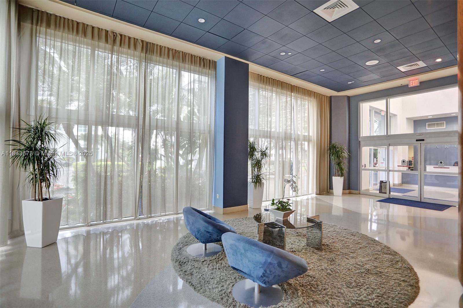 6365 Collins Ave # 3208