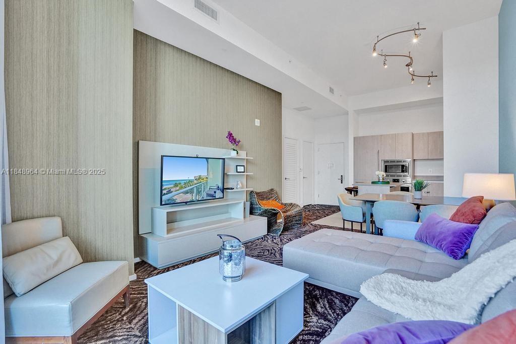 4111 S Ocean Drive # 304