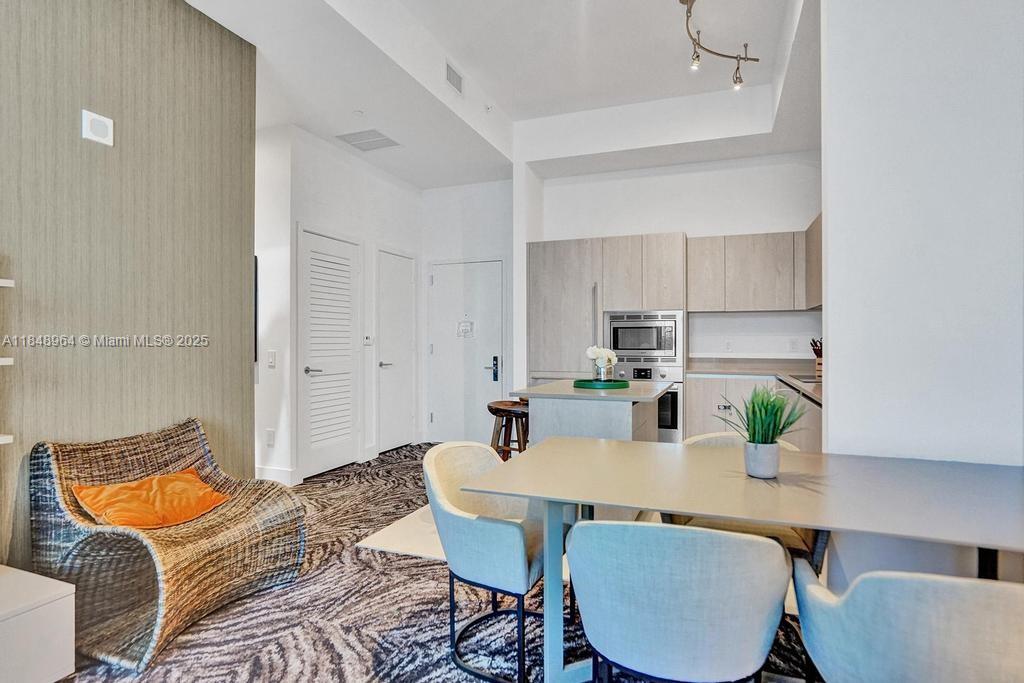 4111 S Ocean Drive # 304