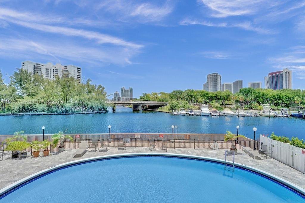 200 Diplomat Pkwy # 423