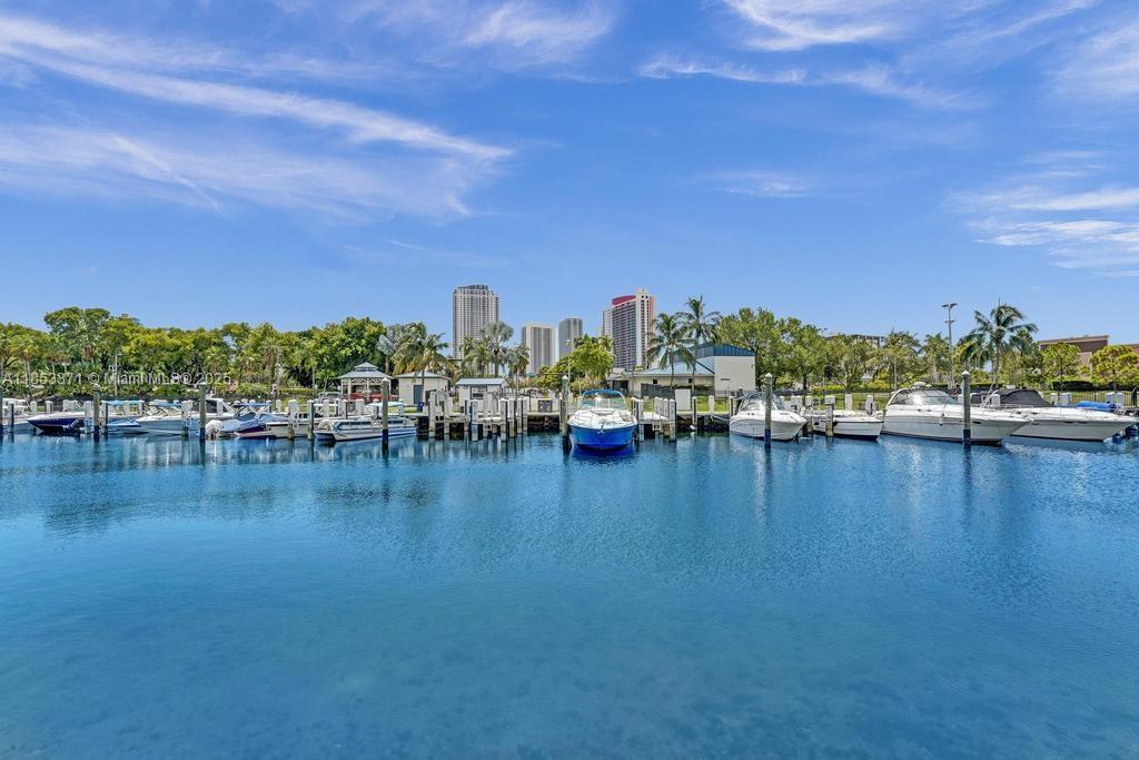 200 Diplomat Pkwy # 423