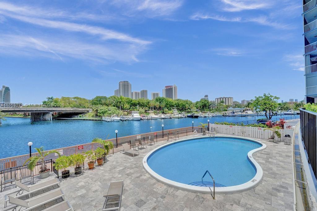 200 Diplomat Pkwy # 423