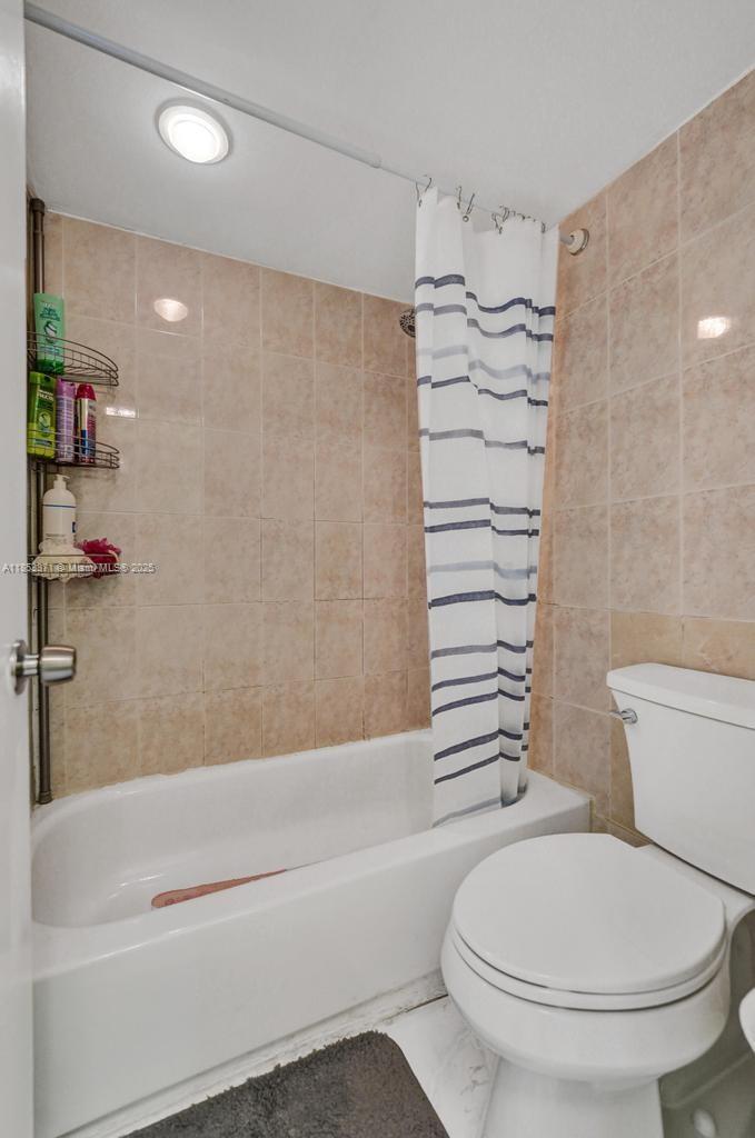 200 Diplomat Pkwy # 423