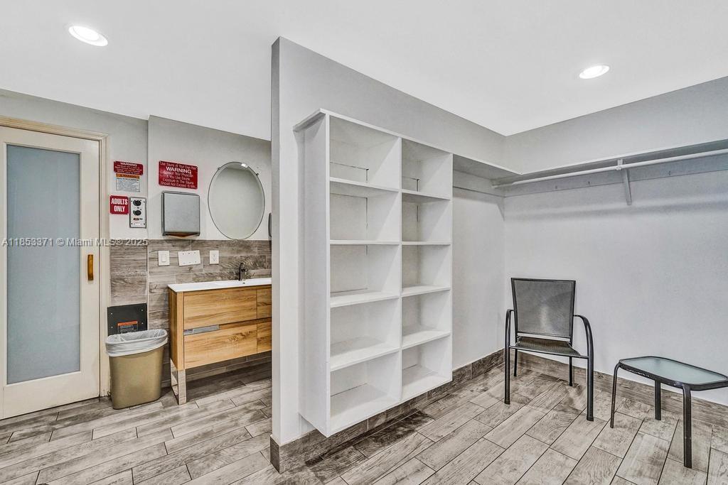 200 Diplomat Pkwy # 423