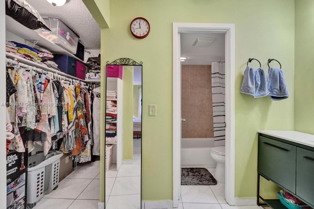 200 Diplomat Pkwy # 423