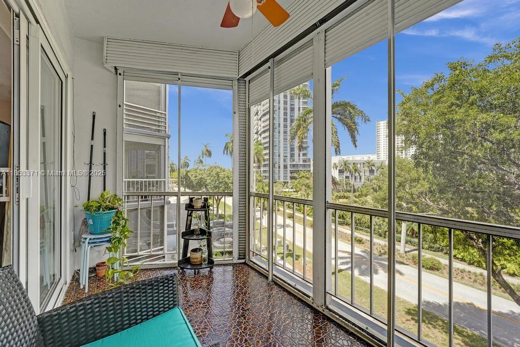 200 Diplomat Pkwy # 423