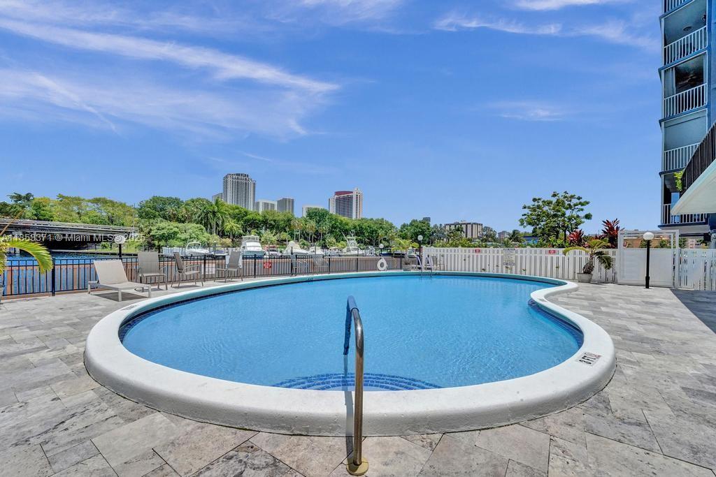 200 Diplomat Pkwy # 423