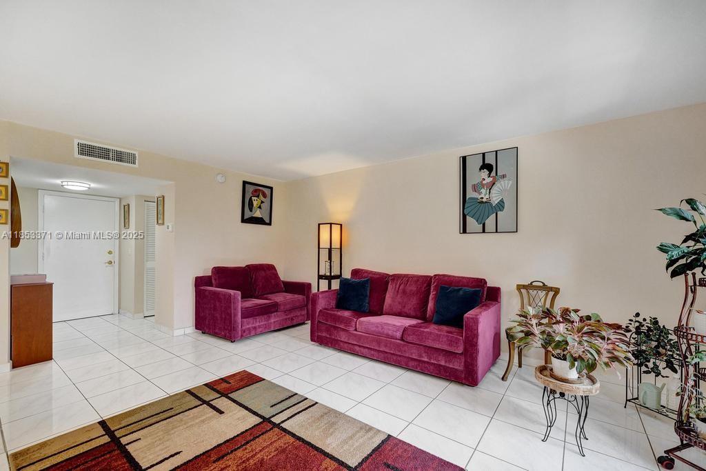 200 Diplomat Pkwy # 423