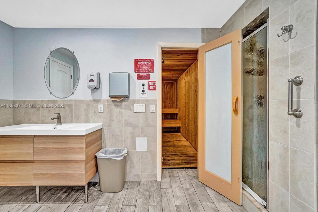 200 Diplomat Pkwy # 423