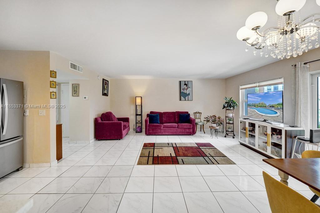 200 Diplomat Pkwy # 423