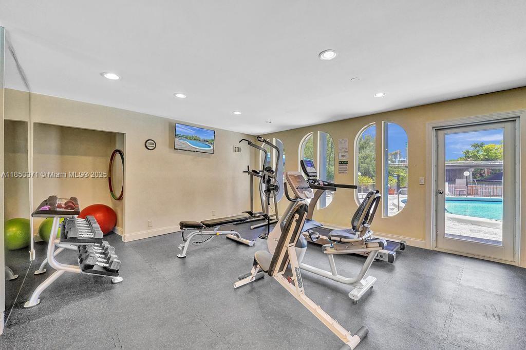 200 Diplomat Pkwy # 423