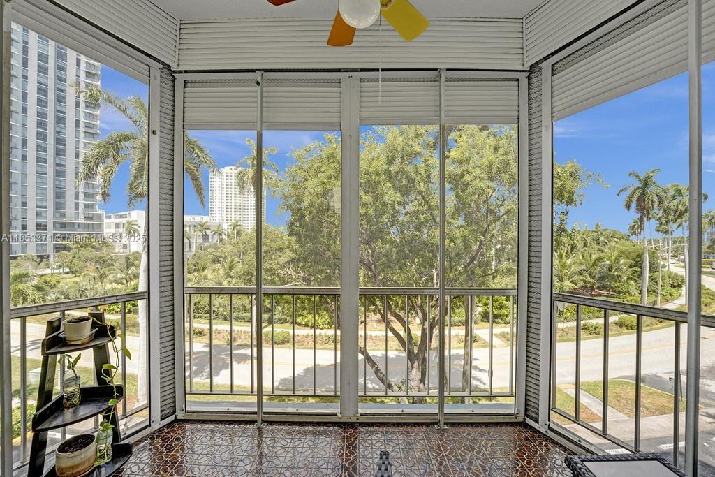 200 Diplomat Pkwy # 423