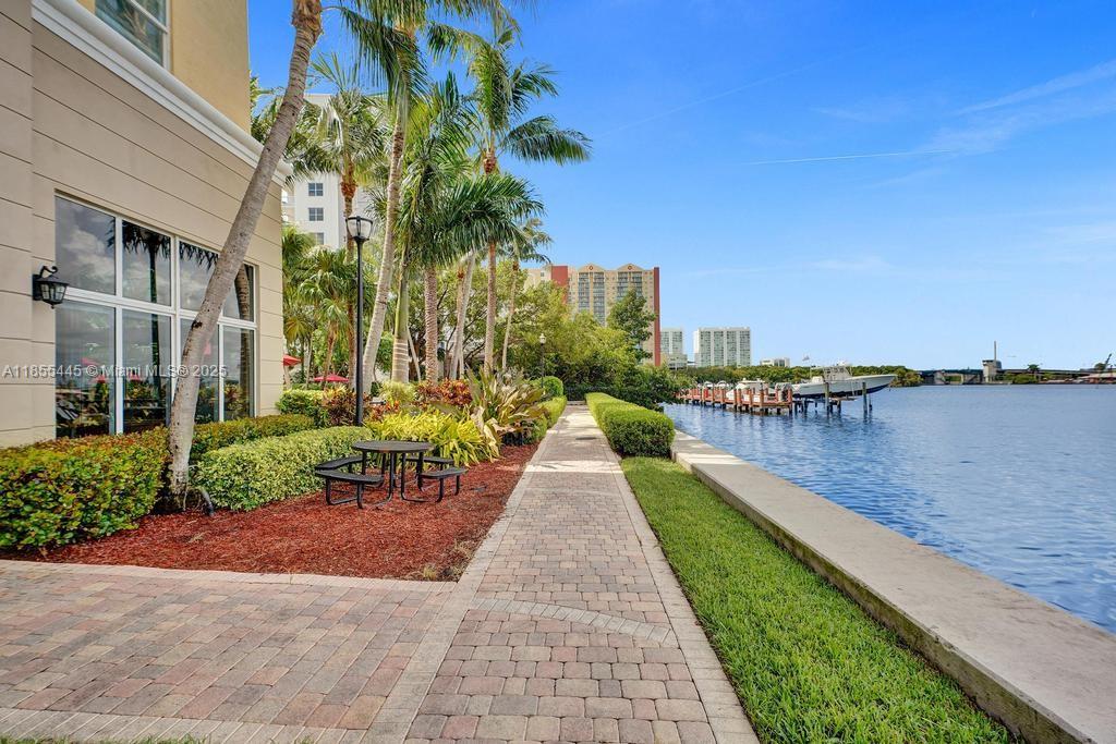 17100 N Bay Rd # 1511