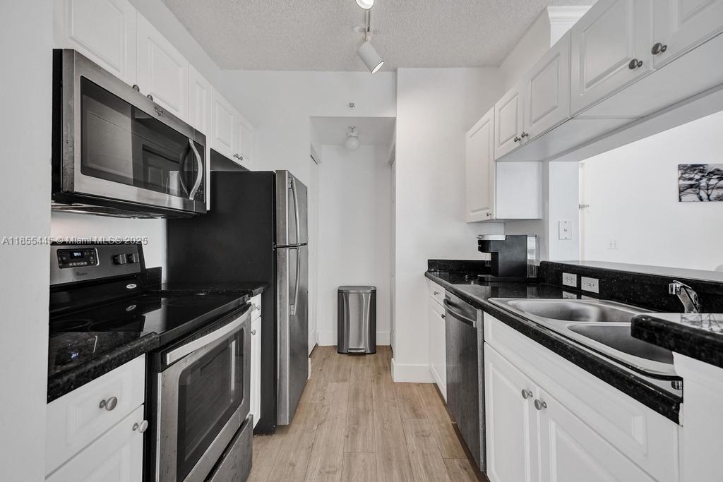 17100 N Bay Rd # 1511