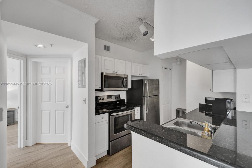 17100 N Bay Rd # 1511