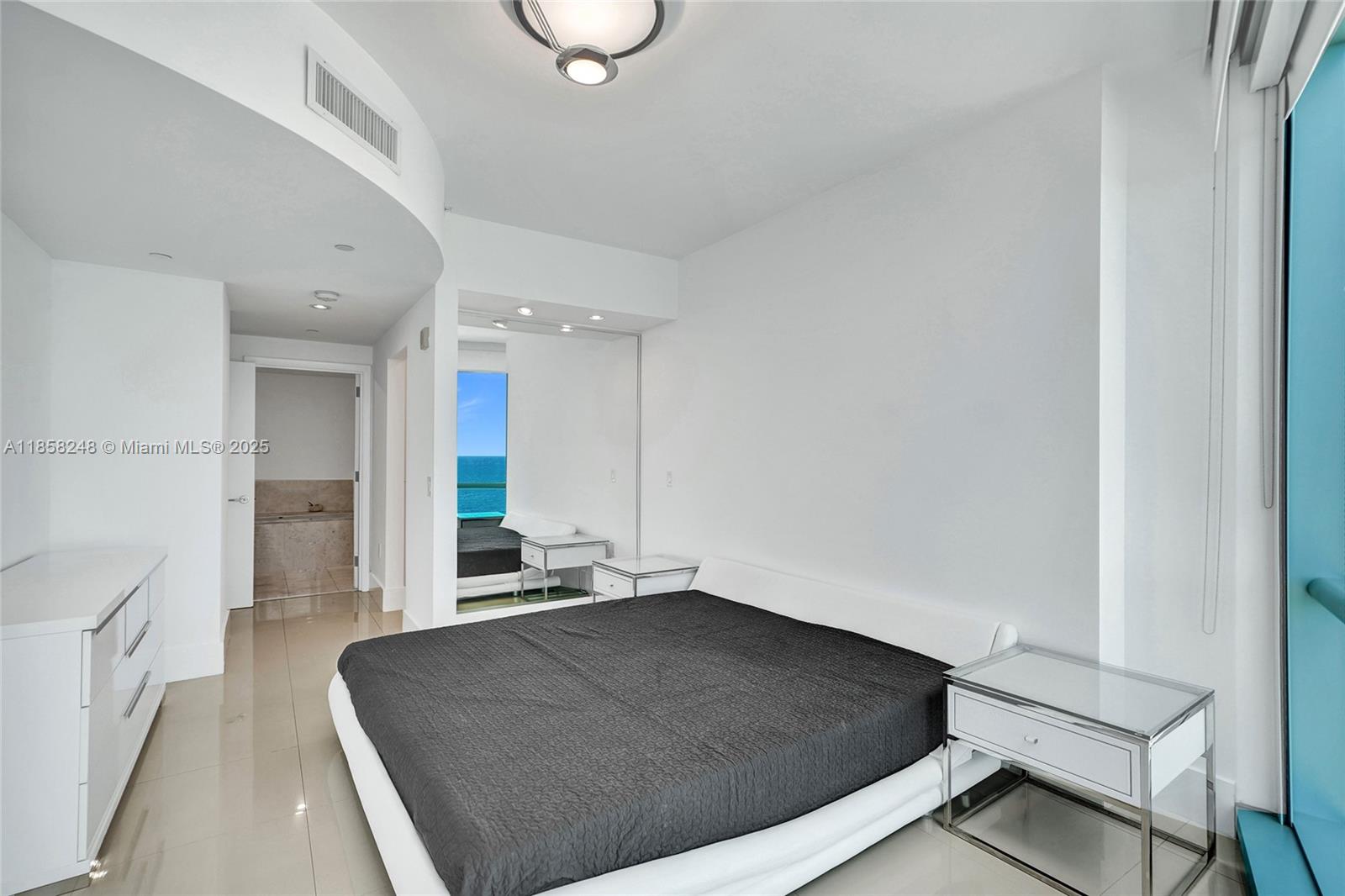 17121 Collins Ave # 2003