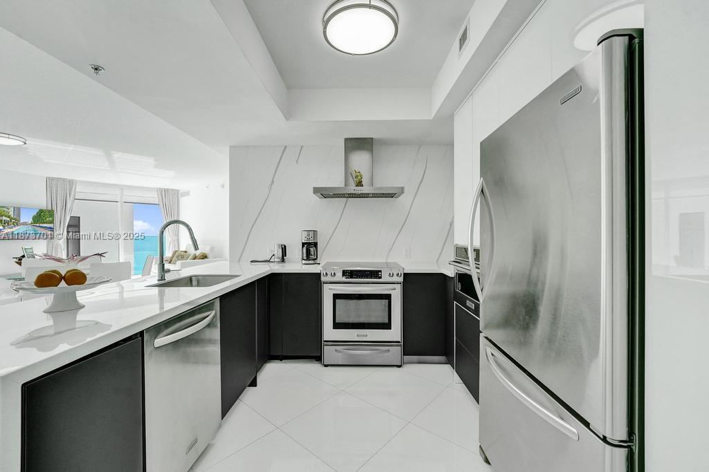 150 Sunny Isles Blvd # 1606 Unit: 1-1606