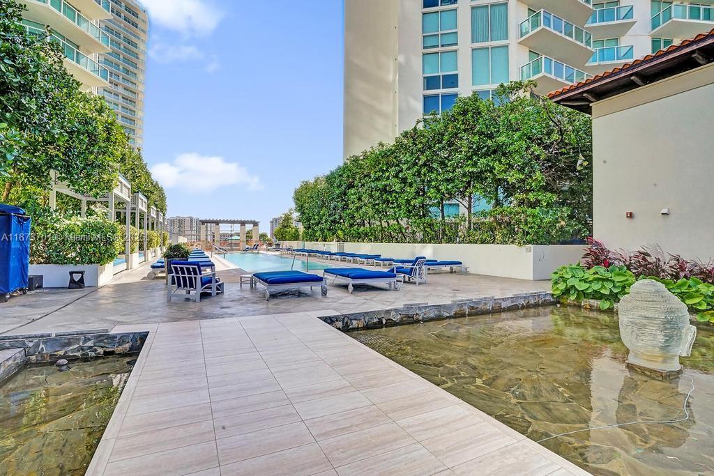 150 Sunny Isles Blvd # 1606 Unit: 1-1606