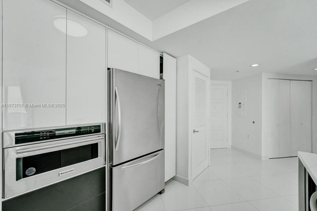 150 Sunny Isles Blvd # 1606 Unit: 1-1606