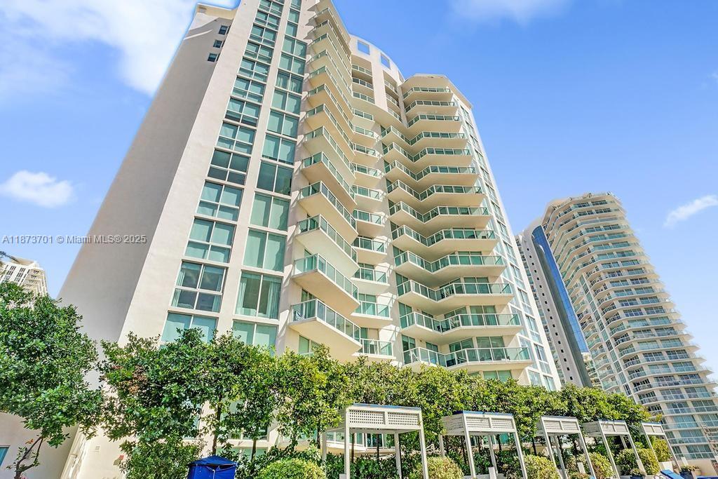 150 Sunny Isles Blvd # 1606 Unit: 1-1606