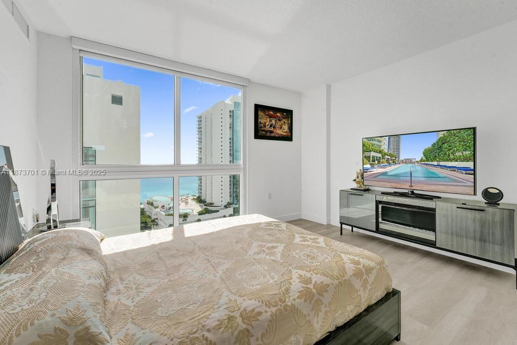 150 Sunny Isles Blvd # 1606 Unit: 1-1606
