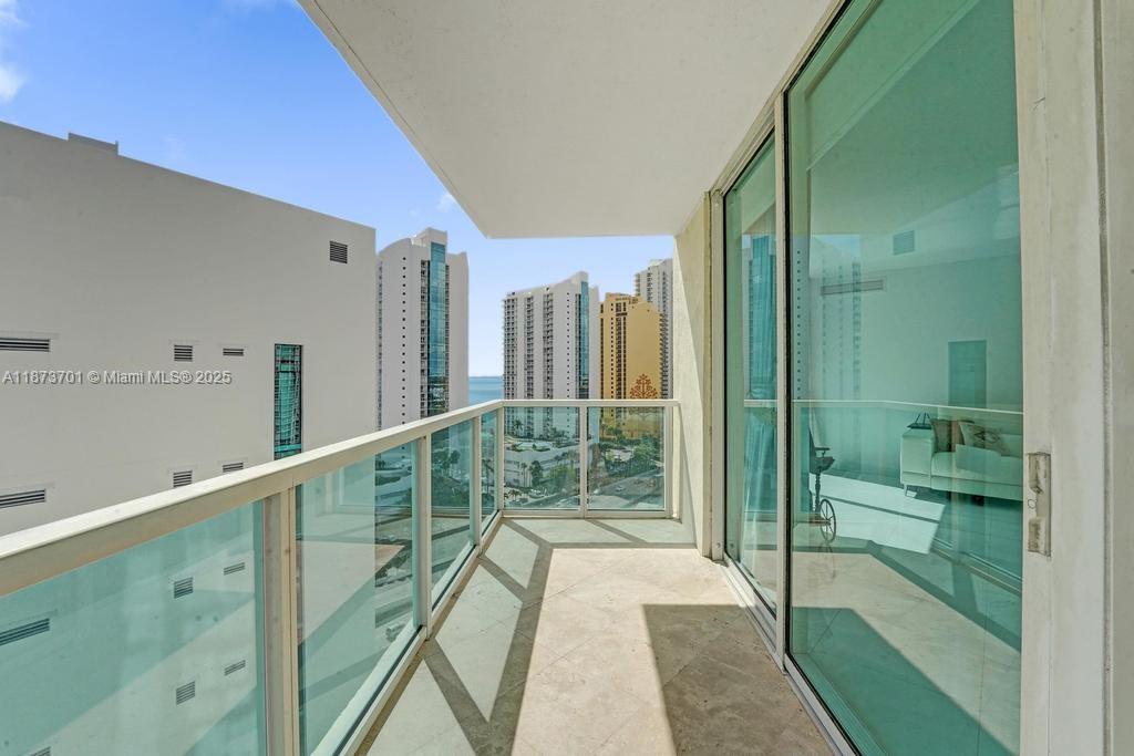 150 Sunny Isles Blvd # 1606 Unit: 1-1606