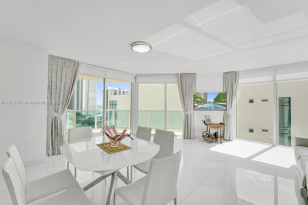 150 Sunny Isles Blvd # 1606 Unit: 1-1606