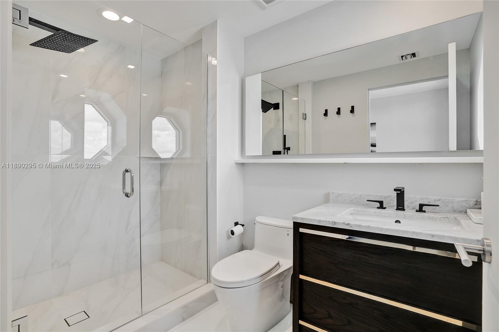 17875 Collins Ave # 3101