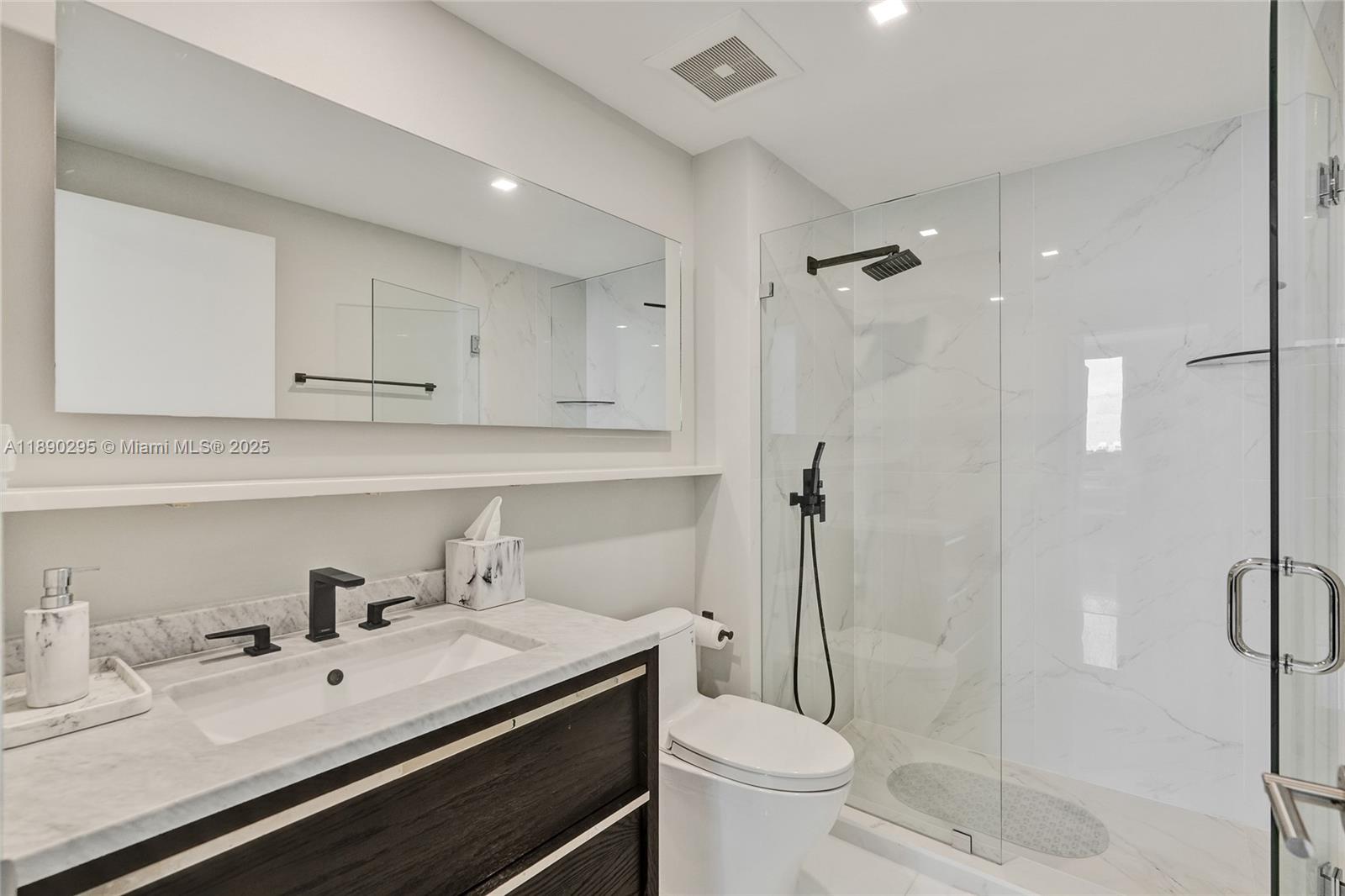 17875 Collins Ave # 3101