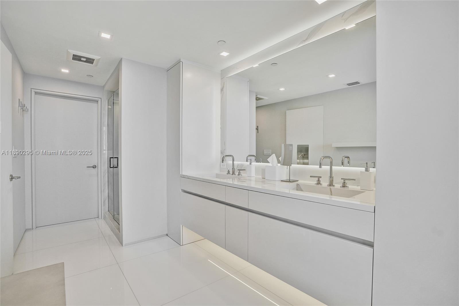 17875 Collins Ave # 3101