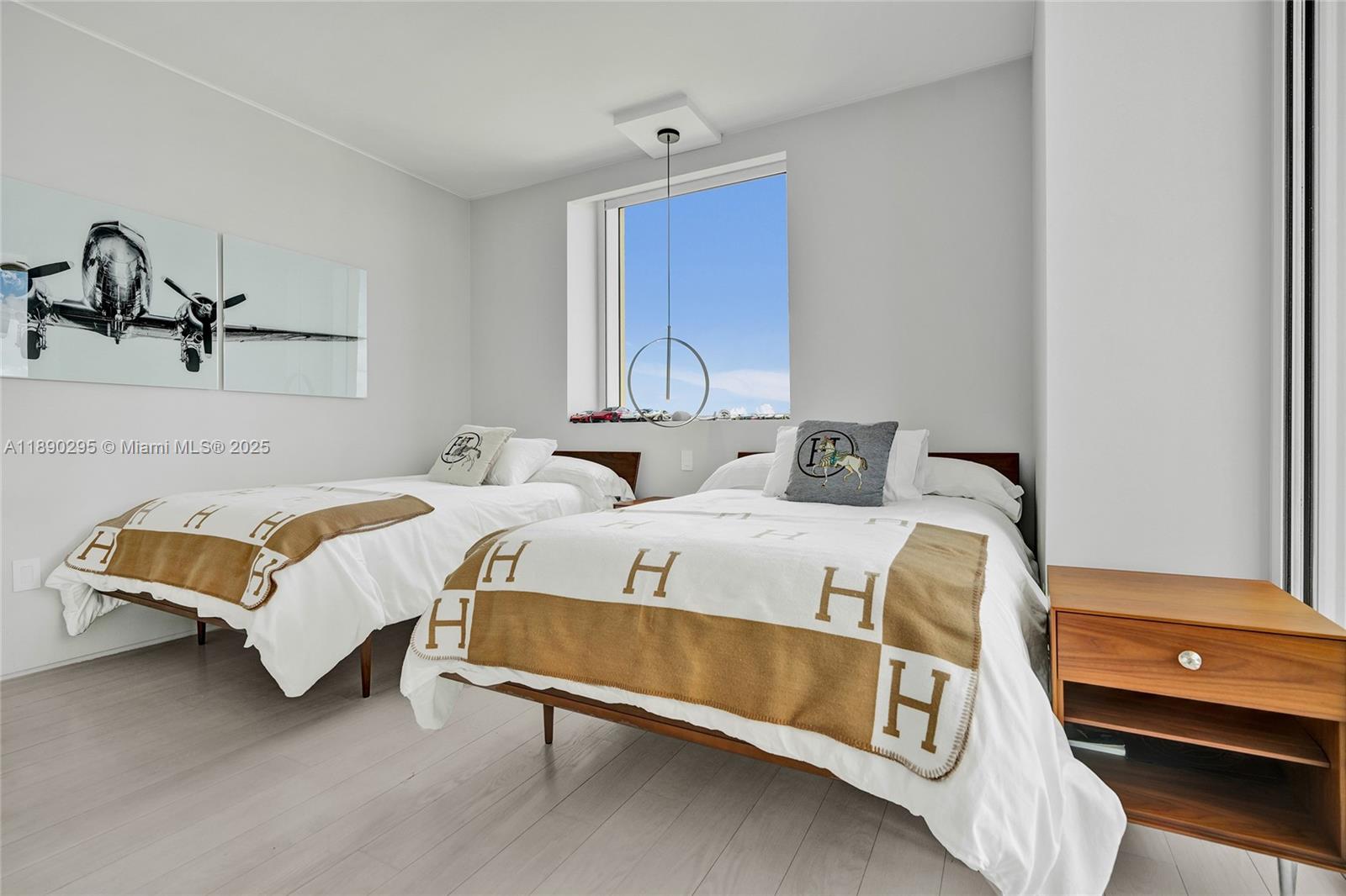 17875 Collins Ave # 3101