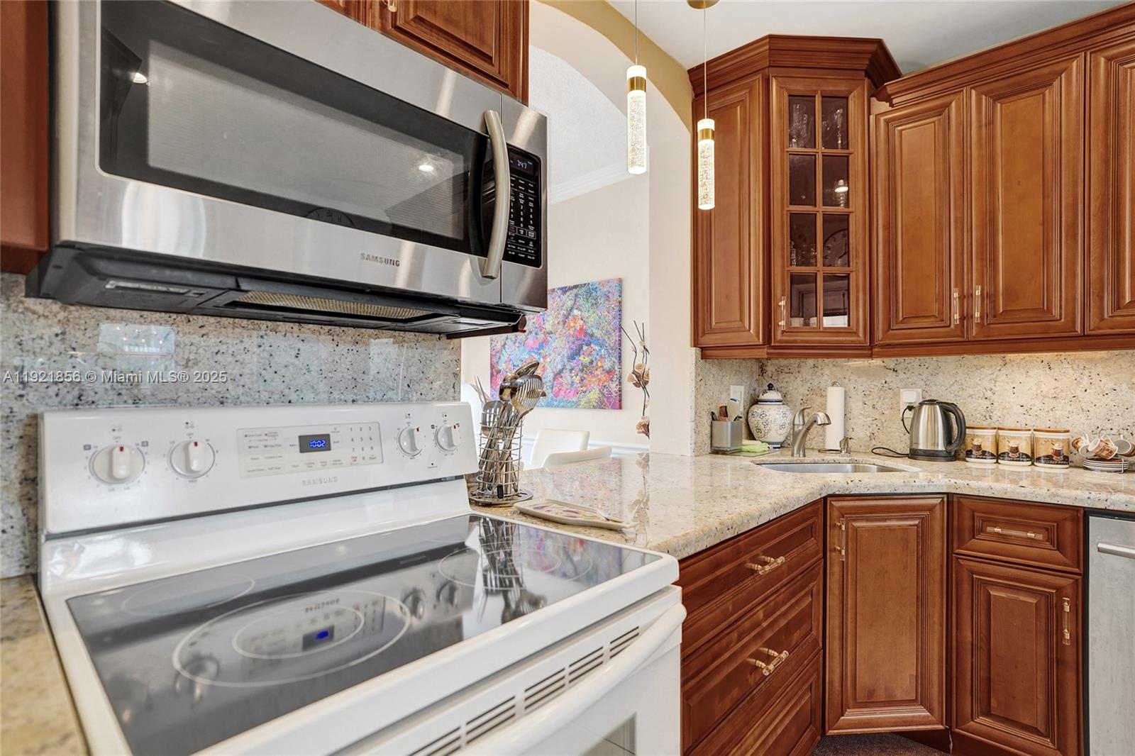 330 SE 2nd St # 404E