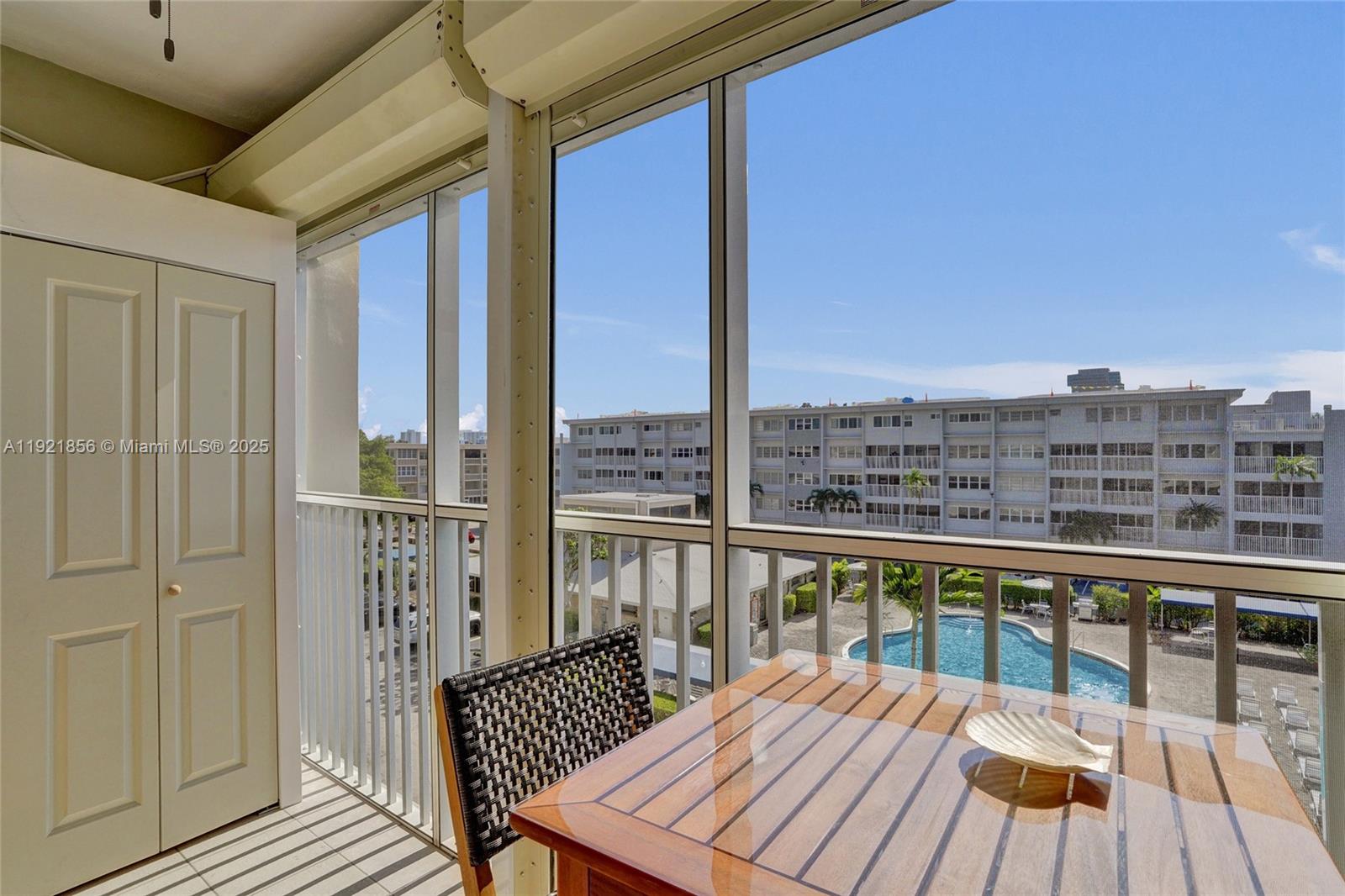 330 SE 2nd St # 404E